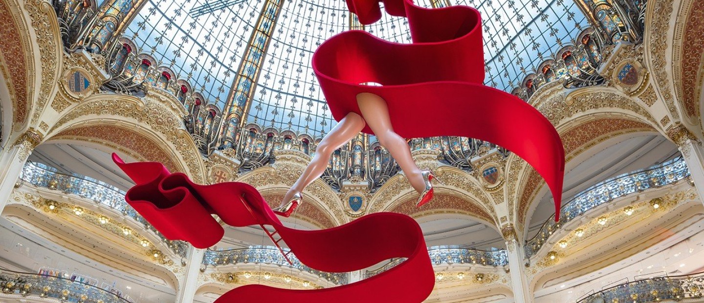 Ο Christian Louboutin γιορτάζει τον γαλλικό τρόπο ζωής, με στιλ