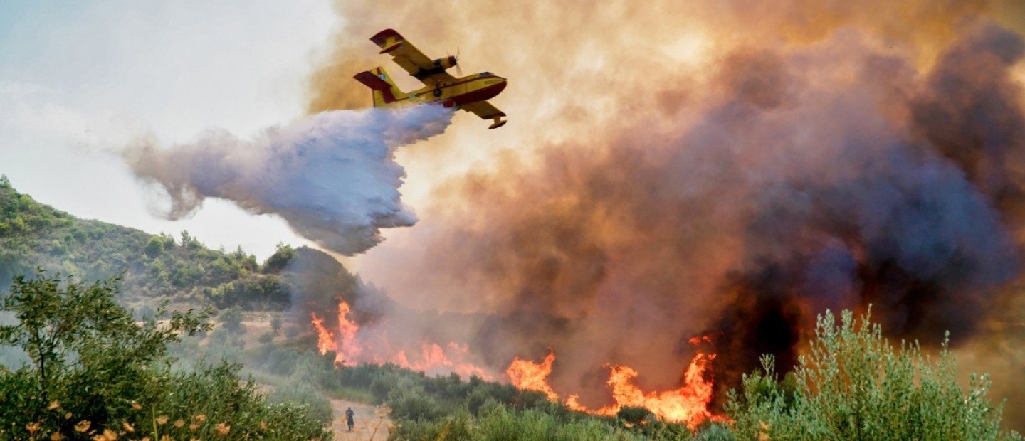Η μάχη με τον πύρινο εφιάλτη συνεχίζεται στη Ρόδο - Πώς μπορούμε να βοηθήσουμε