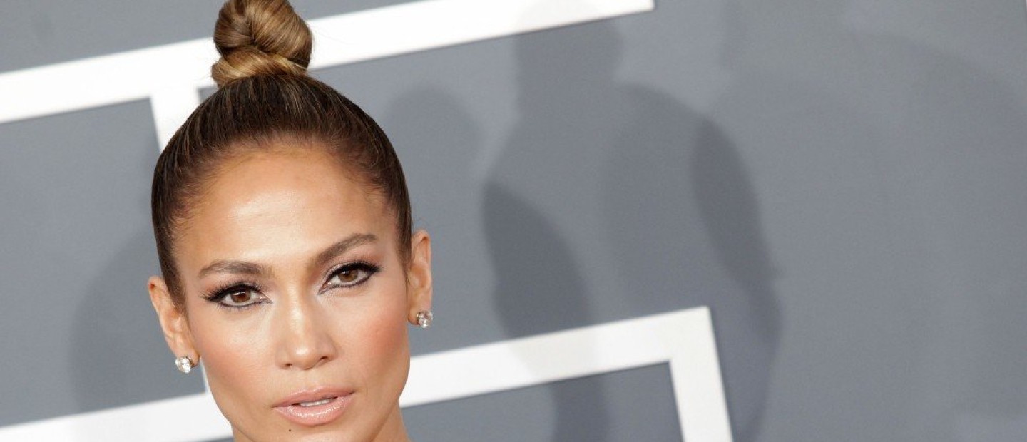 Jennifer Lopez: Το διατροφικό πρόγραμμα που ακολουθεί στα 54 της 