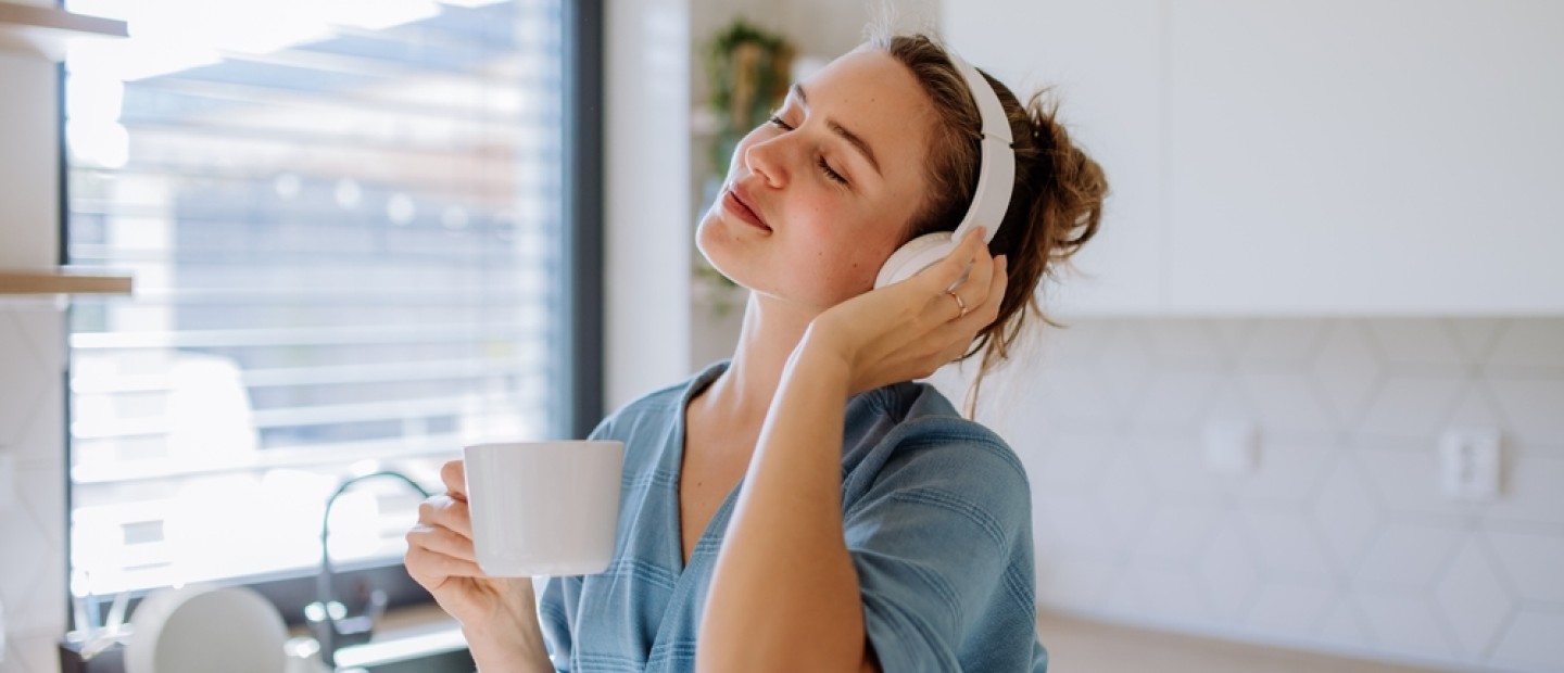 Slow morning trend: Ποια είναι τα αληθινά ωφέλη της συγκεκριμένης wellness τάσης