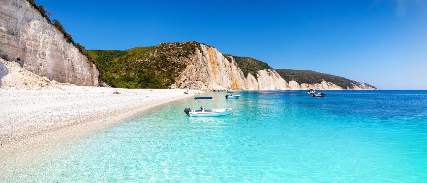 Slow Tourism: Το νέο eco travel trend που πρέπει να υιοθετήσετε για τις καλοκαιρινές σας διακοπές  