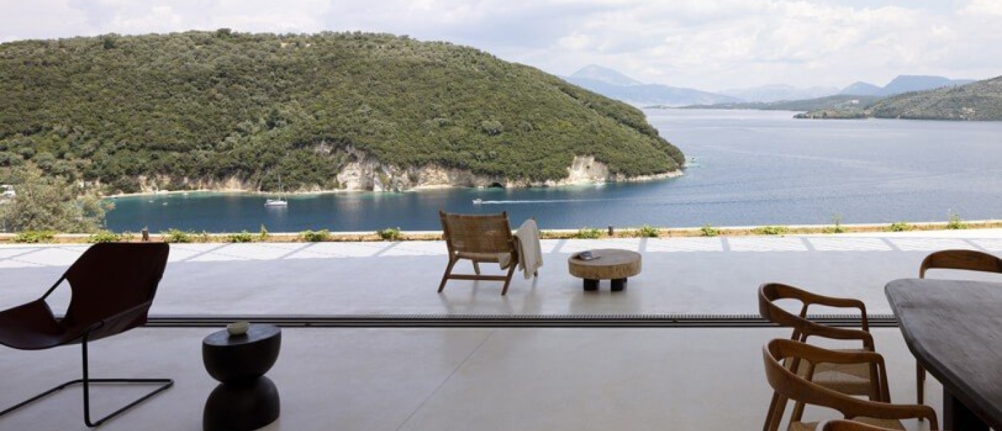 To ονειρεμένο Τhyta house στη Λευκάδα είναι ένα open air σύγχρονο καταφύγιο