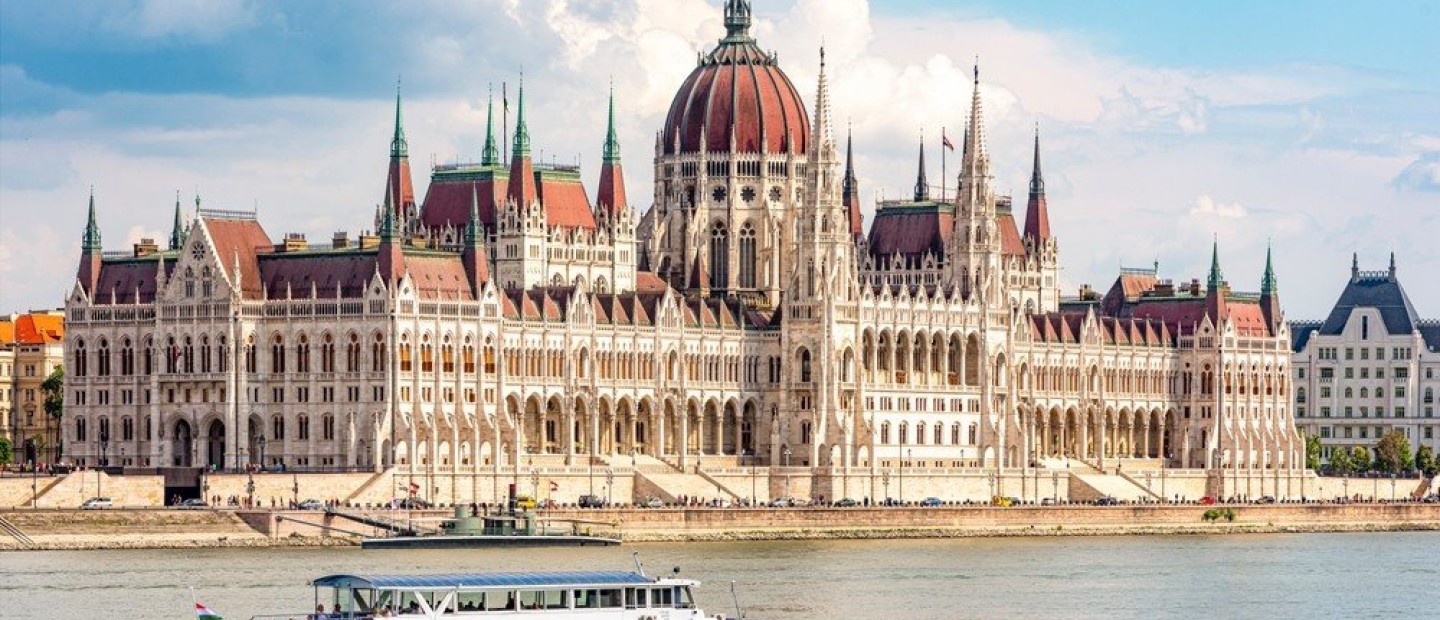 Τα καλύτερα city breaks στην Ευρώπη αυτό το φθινόπωρο - και πού να μείνετε