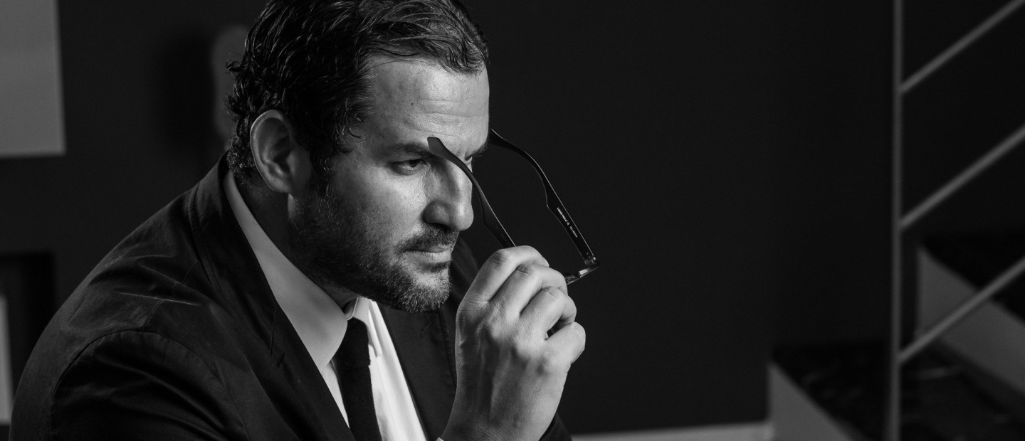 The Talks: Με τον Mr. Design Ambassador, Βασίλη Μπαρτζώκα 