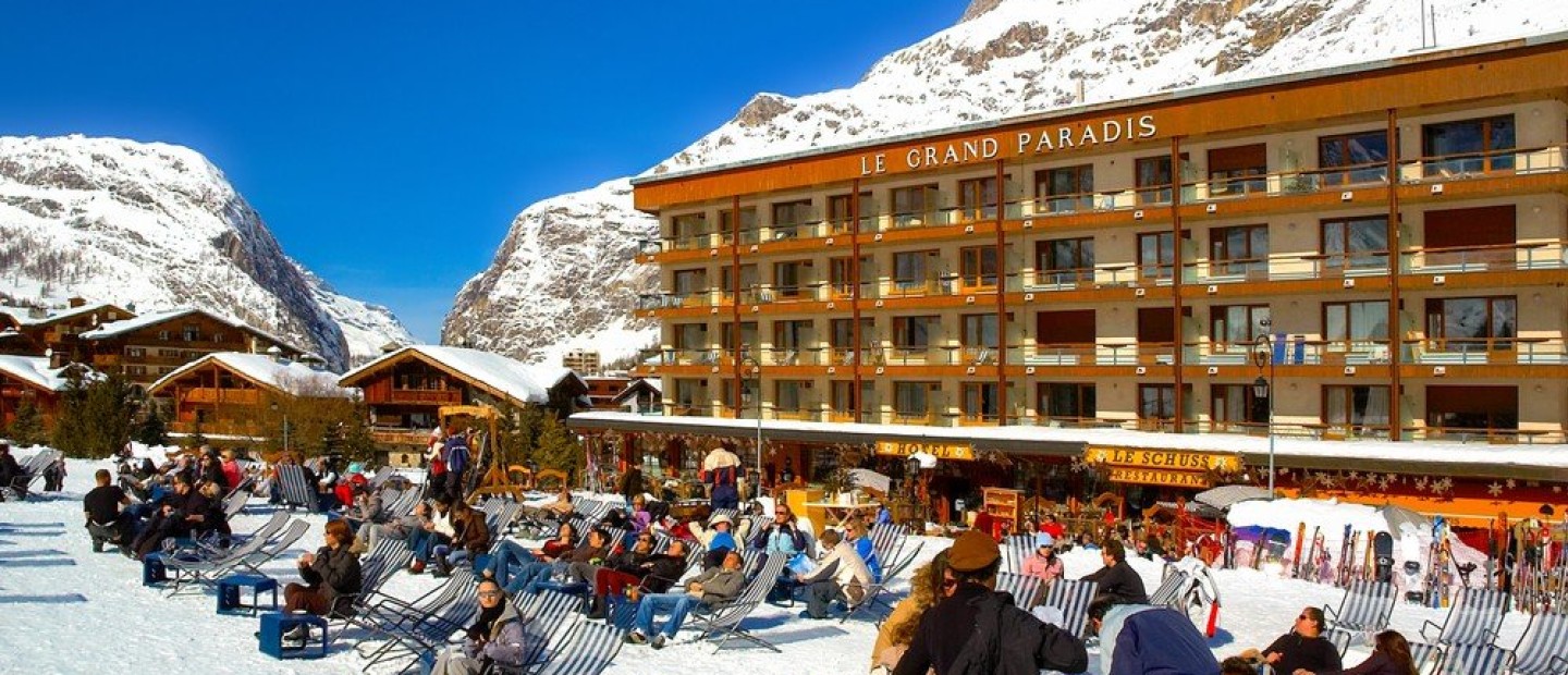 Escapes in the slopes: 7 προορισμοί που θα απολαύσετε το σκι και την πολυτέλεια στις Άλπεις 