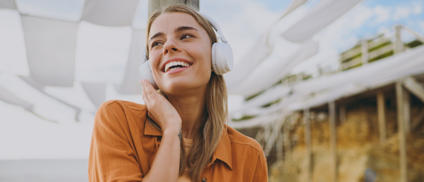 World Music Day: Πώς τελικά η μουσική μπορεί να απογειώσει την ψυχολογία μας;
