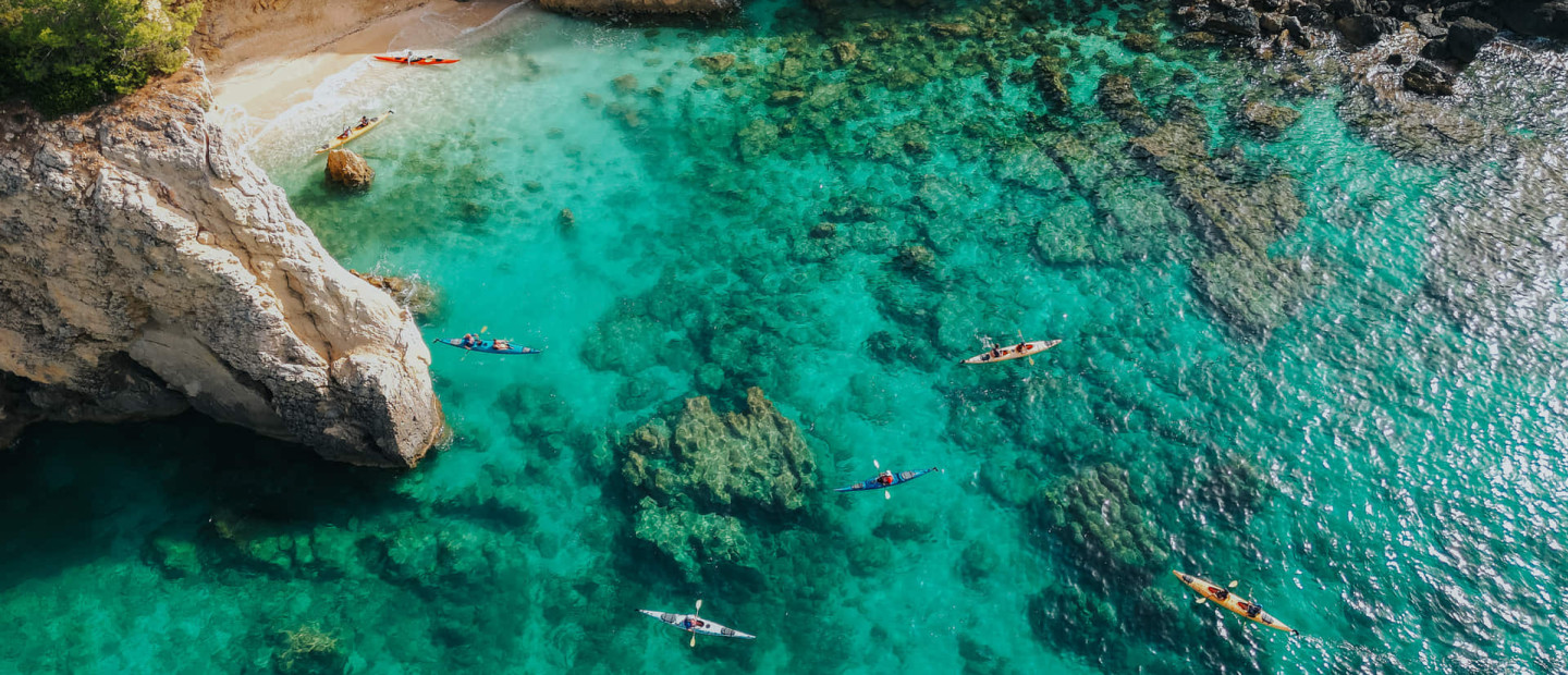 Οι πιο fully adventurous δραστηριότητες που απολαμβάνουμε το καλοκαίρι σε μοναδικές τοποθεσίες της Ελλάδας
