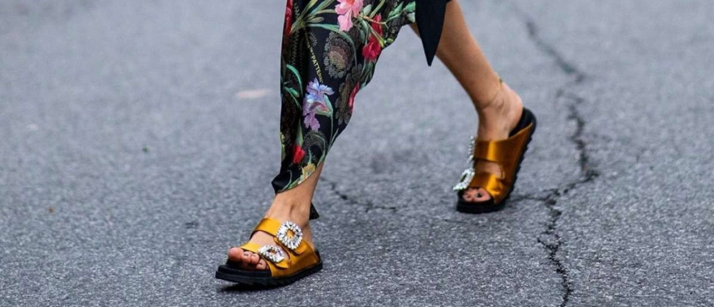 Τα flat shoes που προσδίσουν κομψότητα ισάξια των high heels 