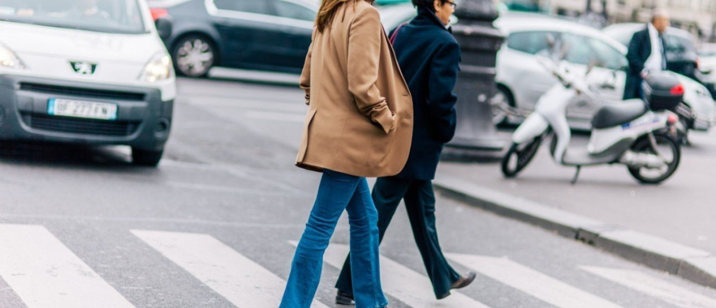 Τα fashion pieces που επιλέγουν οι Γαλλίδες τη μεταβατική περίοδο 