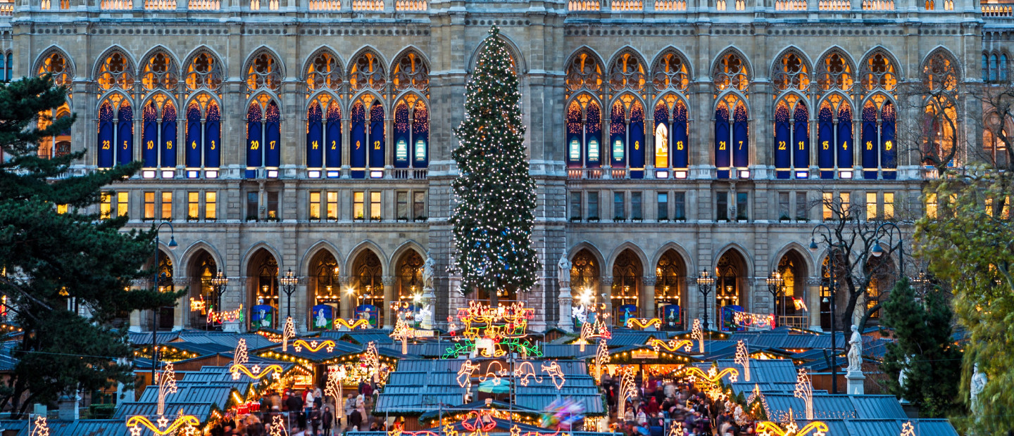 Οι πόλεις για τις οποίες πρέπει να κλείσουμε τώρα εισιτήρια για τη περιόδο των Χριστουγέννων 