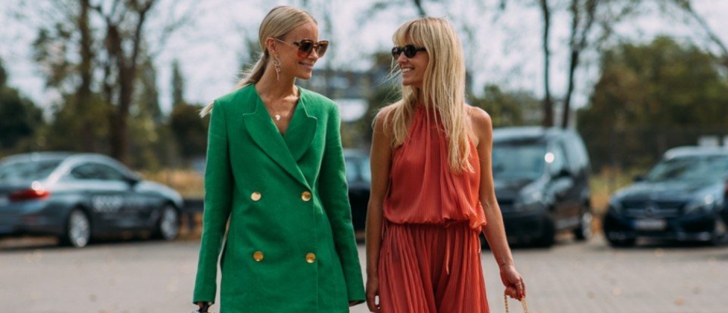 ‘70s style: Ανακαλύψτε πώς θα εντάξετε στα σύνολά σας τις πιο iconic τάσεις εκείνης της εποχής 