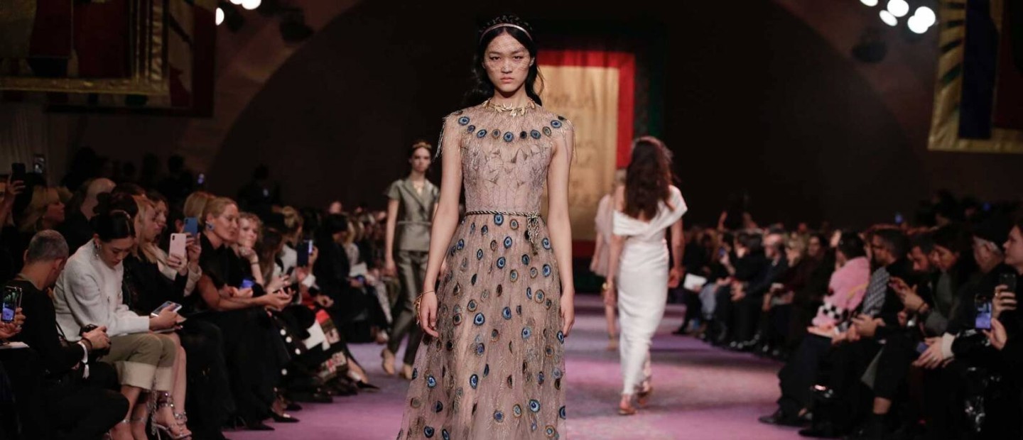 Fashion Updated: Όλα τα In & Out που θα δούμε στις εβδομάδες μόδας των επόμενων μηνών 