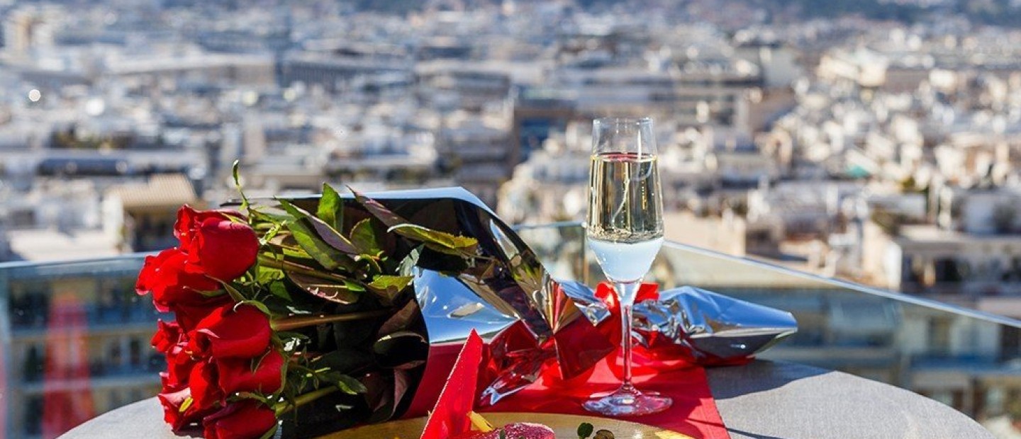 A Love Note: Έχετε σκεφτεί πόσο ρομαντική μπορεί να γίνει η Αθήνα για ένα getaway; 