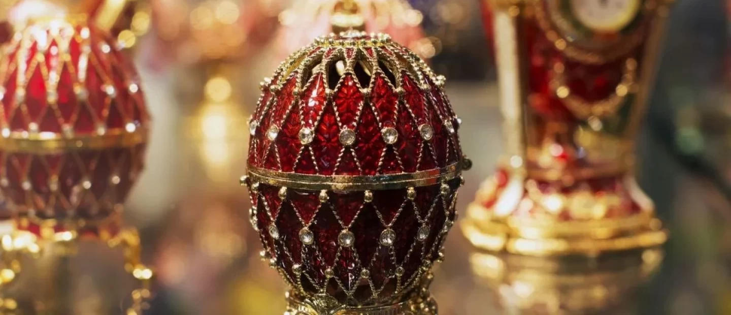 Fabergé: Γνωρίστε την ιστορία των iconic Easter eggs που αποτελούν συνώνυμο της πολυτέλειας 