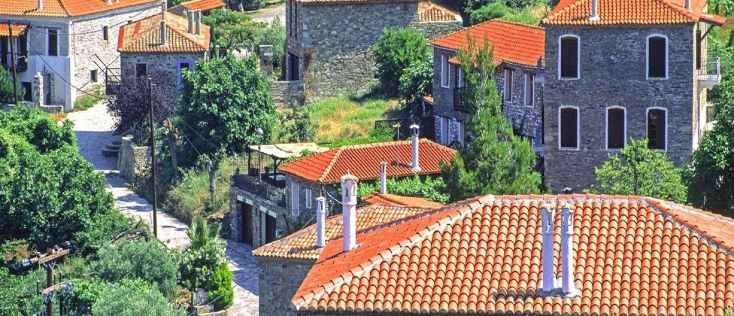 Τα ορεινά χωριά στη Χαλκιδική που αξίζει να προσθέσετε στην bucket-list σας αυτό το φθινόπωρο
