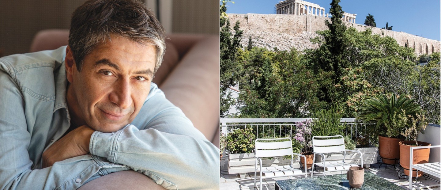 Ο επιτυχημένος δημιουργός κοσμημάτων, Γιάννης Σεργάκης, μας υποδέχεται στο υπέροχο διαμέρισμά του στο κέντρο της Αθήνας