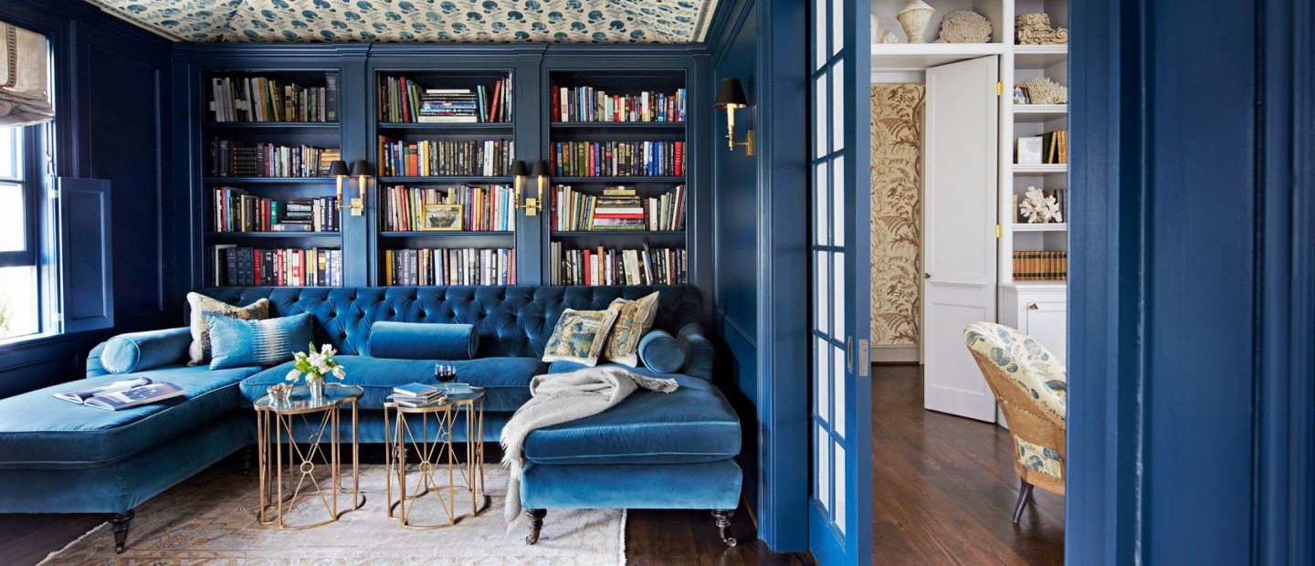 Συμβουλές διακόσμησης για να «ζεστάνετε» οποιοδήποτε μεγάλο σαλόνι