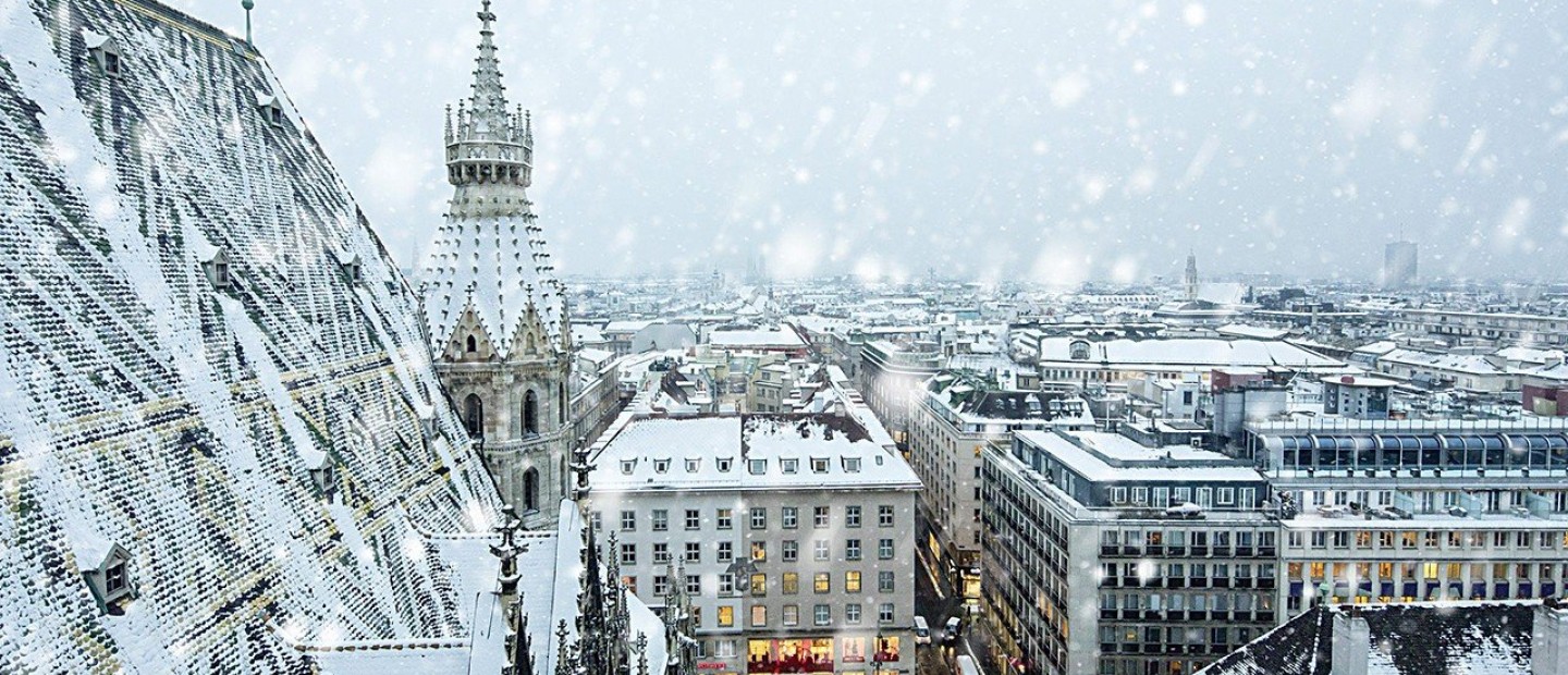 6 Έλληνες που διαπρέπουν στο εξωτερικό διηγούνται πώς είναι τα Χριστούγεννα στις μητροπόλεις του κόσμου