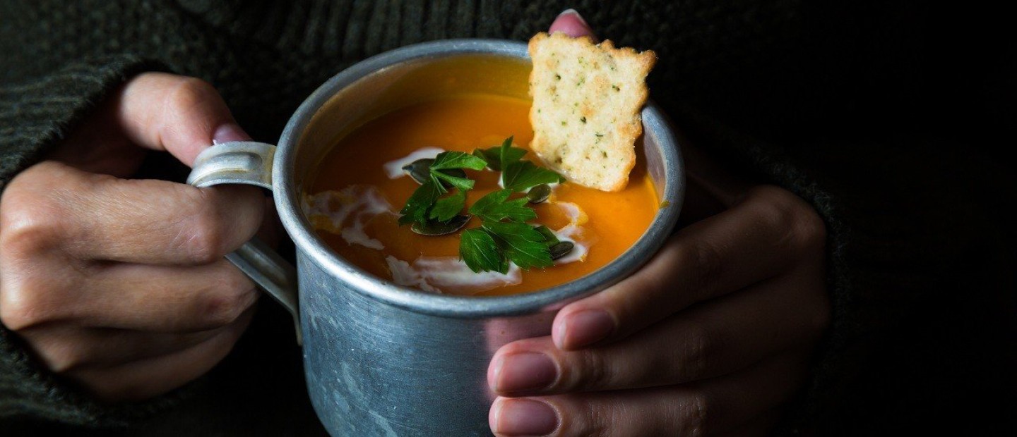 3 σούπες που θα σας κρατήσουν ζεστούς τις κρύες μέρες 