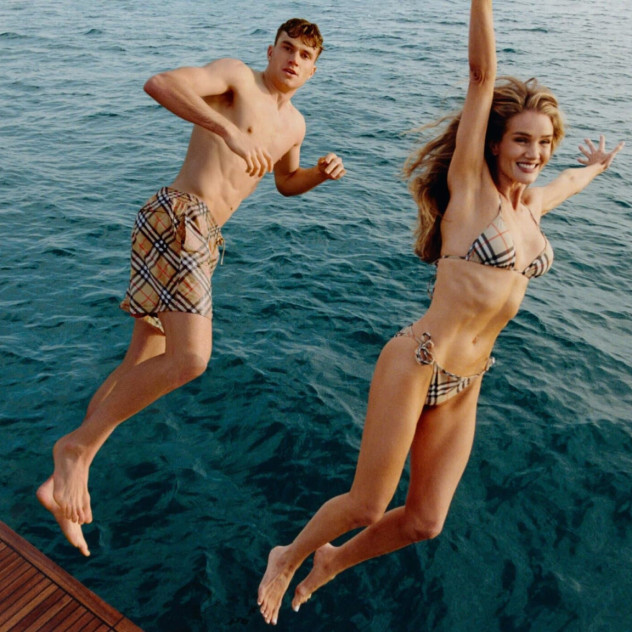 Τα πρώτα bikinis που αξίζουν από τώρα μια θέση στη συλλογή μας