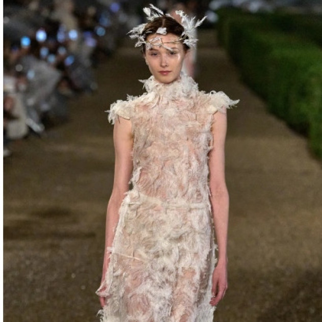 Dior Cruise 2026: Η Maria Grazia Chiuri παρουσίασε στη Ρώμη μια συλλογή-ωδή στις ρίζες της και στην ιταλική Αναγέννηση