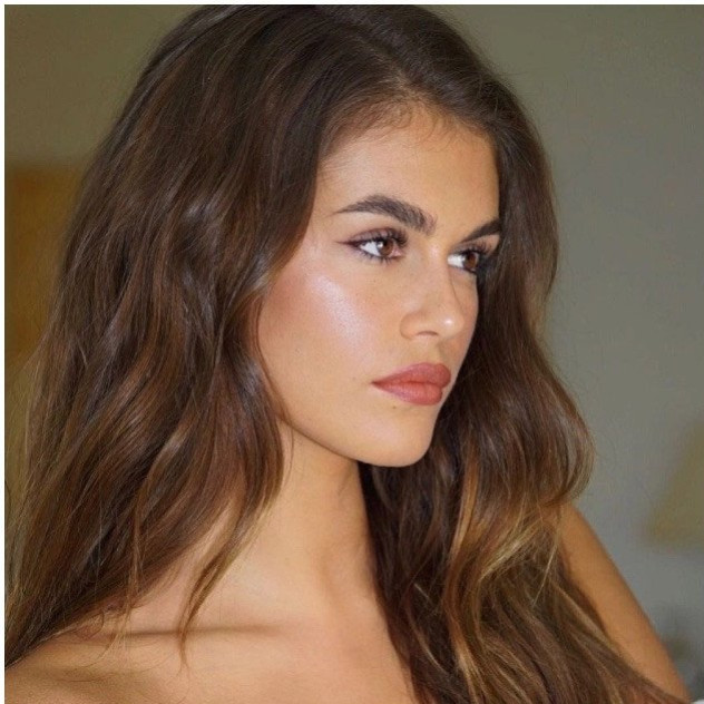 Το απόλυτο hair color trend του φθινοπώρου και πώς να το υποστηρίξετε