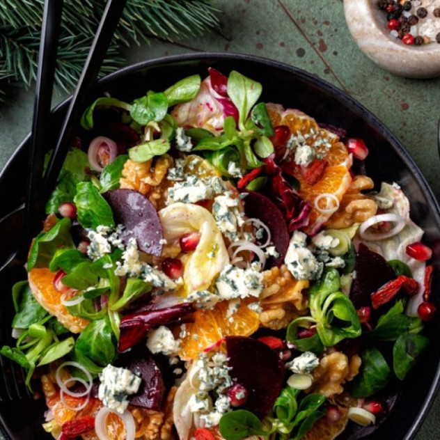 Οι πιο λαχταριστές σαλάτες που θα αναβαθμίσουν τα γιορτινά σας τραπέζια