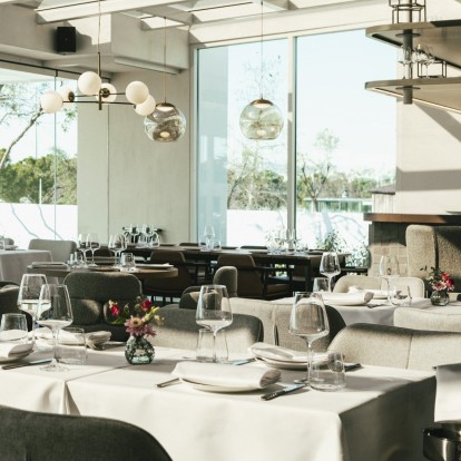 Μετράμε αντίστροφα: Το εμβληματικό restaurant & bar στο παραλιακό μέτωπο της Θεσσαλονίκης μας υποδέχεται ξανά