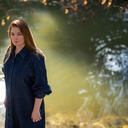 Ελίζα Αλεξανδροπούλου: «Η γυναίκα του 2023 παίρνει πρωτοβουλίες, αντλεί δύναμη από τον εαυτό της, είναι αυτόνομη και... αυτόφωτη!»