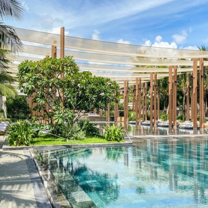 Living in excellence: Oι πιο εντυπωσιακές rooftop pools στον κόσμο 