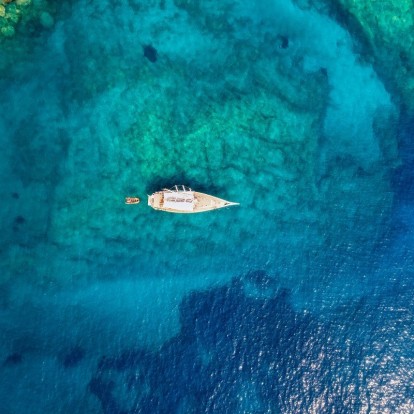 Οι παραλίες στα Δωδεκάνησα που θυμίζουν τροπικούς παραδείσους 