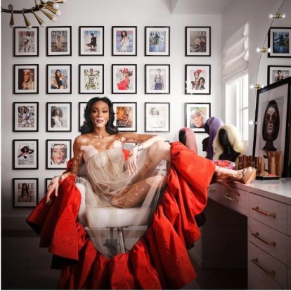 Winnie Harlow: Μας ξεναγεί στην λαμπερή κατοικία της στο Hollywood 