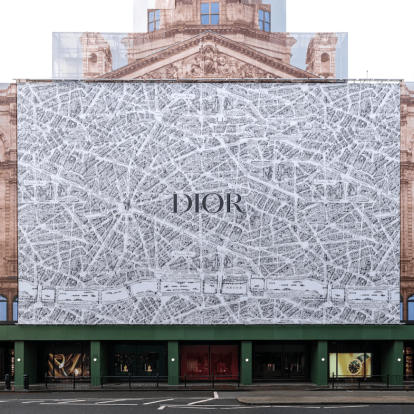 Ο Dior κατακτά το Harrods με τα πιο εντυπωσιακά pop-ups εμπνευσμένα από το Παρίσι