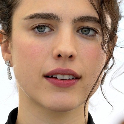 Margaret Qualley: Την απολαμβάνουμε σε μια εφ όλης της ύλης συζήτηση 