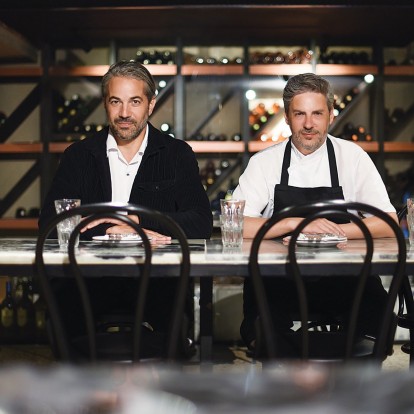 An invitation to dinner: Ο Φώτης Βαλλάτος και ο Μανώλης Παπουτσάκης συζητούν για ένα πολλά υποσχόμενο γευστικά μέλλον