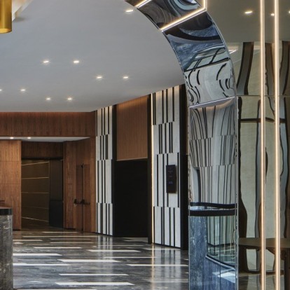 Aνανεωμένο εκπληκτικά, το Grand Hyatt Athens προσφέρει κάτι παραπάνω από μια μοναδική εμπειρία διαμονής