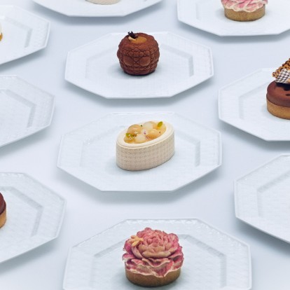 Ο οίκος Dior συνεργάζεται με την μισελενάτη ﻿Anne-Sophie Pic και το αποτέλεσμα είναι μια σειρά από γλυκά κομψοτεχνήματα 