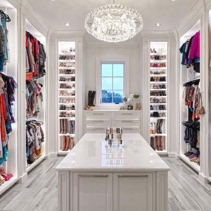 7 walk-in closets στις οποίες θα μπορούσατε να ζήσετε για πάντα 