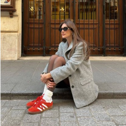 Red flats: Αναβαθμίστε κάθε look στο λεπτό, με μια μόνο προσθήκη