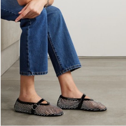 Mesh flats: Το άνετο παπούτσι που πρόκειται να κυριαρχήσει αυτήν την άνοιξη
