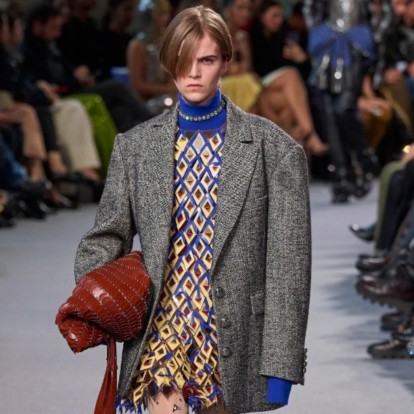 Givenchy, Schiaparelli, Rabanne: Μας συστήνουν το office look για τον χειμώνα του 2024