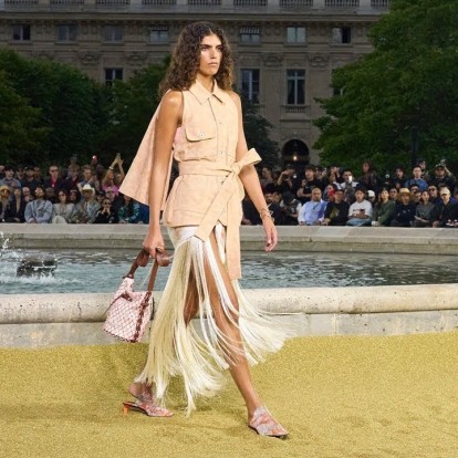 Η Kenzo παρουσίασε τη συλλογή Spring/Summer 2025 στο Jardin Du Palais Royal