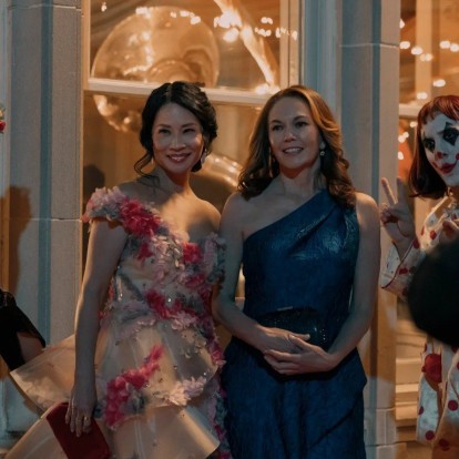 Summer binge-watching: Oι νέες κυκλοφορίες σειρών για το φετινό καλοκαίρι 