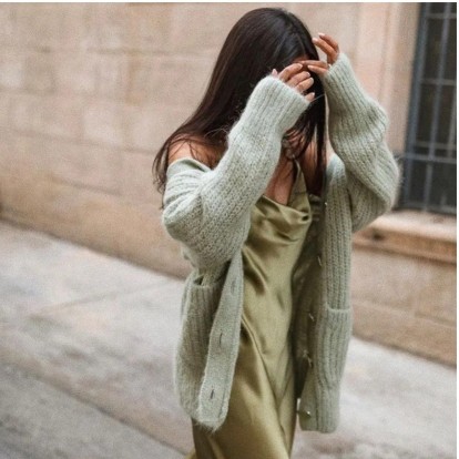 New season ahead: Τα french-approved cardigans που θα σας συνοδεύσουν παντού