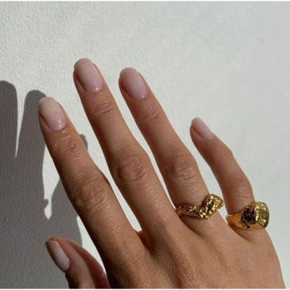 Οι ωραιότερες αποχρώσεις νυχιών που θα αναδείξουν το μαύρισμά σας