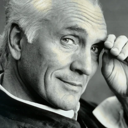 Θυμόμαστε τον εμβληματικό Terence Stamp μέσα από τους ρόλους που τον οδήγησαν στην κορυφή του star system