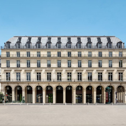 Το Fondation Cartier εγκαινιάστηκε στον νέο του ιστορικό χώρο με μια μεγάλη έκθεση για την οποία όλοι μιλούν τώρα