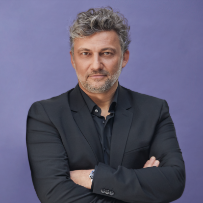 Ο Jonas Kaufmann συζητά αποκλειστικά μαζί μας για το μαγικό κόσμο της όπερας με αφορμή την πρώτη του εμφάνιση στη Θεσσαλονίκη