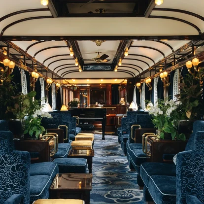 Το εμβληματικό Venice Simplon-Orient-Express εγκαινιάζει μια ονειρική διαδρομή από το Παρίσι στην Αμάλφι
