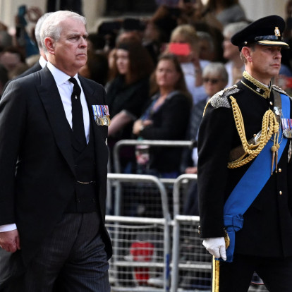 Ο Πρίγκιπας Άντριου χάνει και επίσημα τον τίτλο του έπειτα από ανακοίνωση του Παλατιού